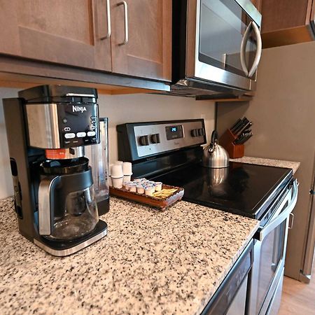 2 Bedroom Brand New Apartment Near Mayo, Park Free Rochester Kültér fotó