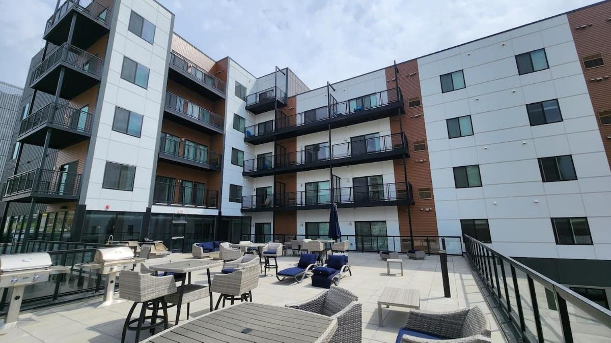2 Bedroom Brand New Apartment Near Mayo, Park Free Rochester Kültér fotó