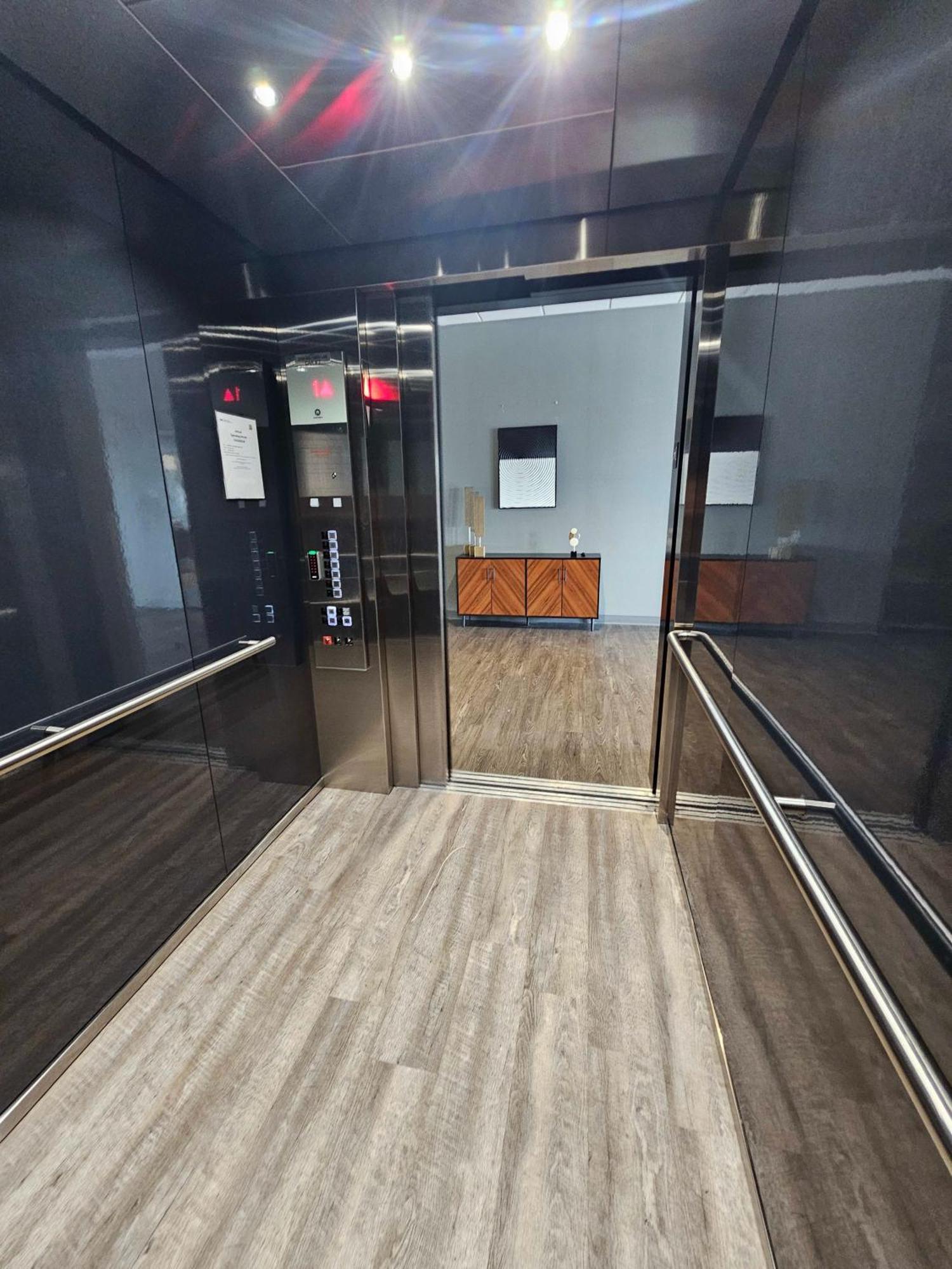 2 Bedroom Brand New Apartment Near Mayo, Park Free Rochester Kültér fotó